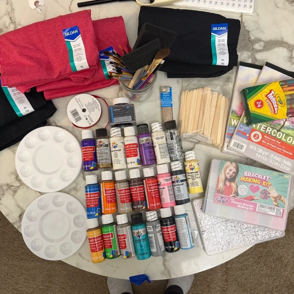 Huge Arts and Crafts Supply Lot Gildan XL Shirts Acrylic Paint Bracelet‎ Kit New